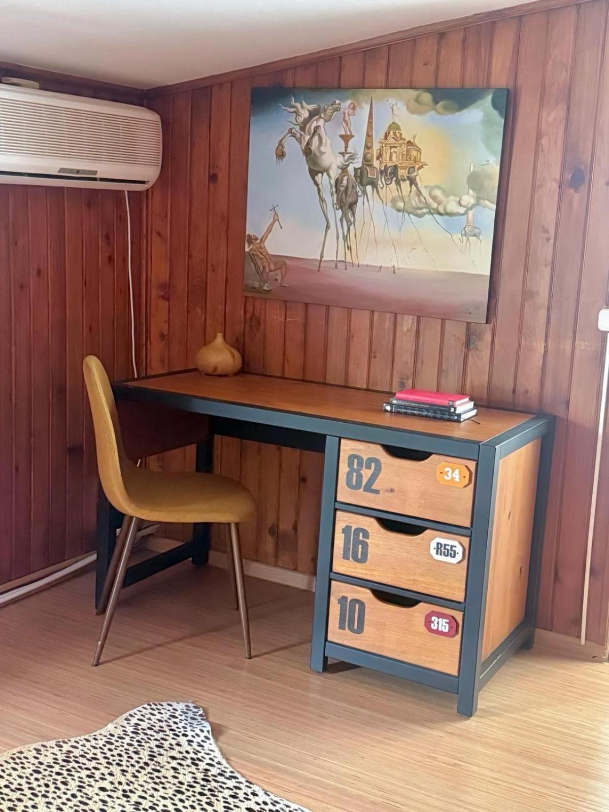 Cheerful 2 Bedroom And Lounge Town House With Free Parking Bucureşti Eksteriør bilde